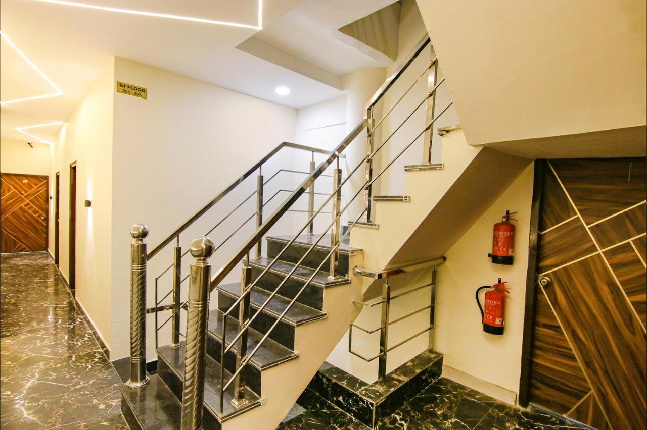 Fabhotel Palm Plaza Zirakpur Dış mekan fotoğraf